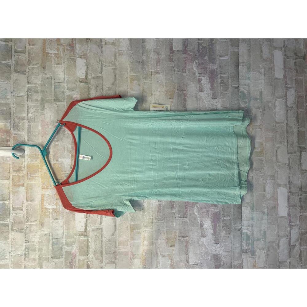 LuLaRoe Classic T Women's Top NWT XSmall